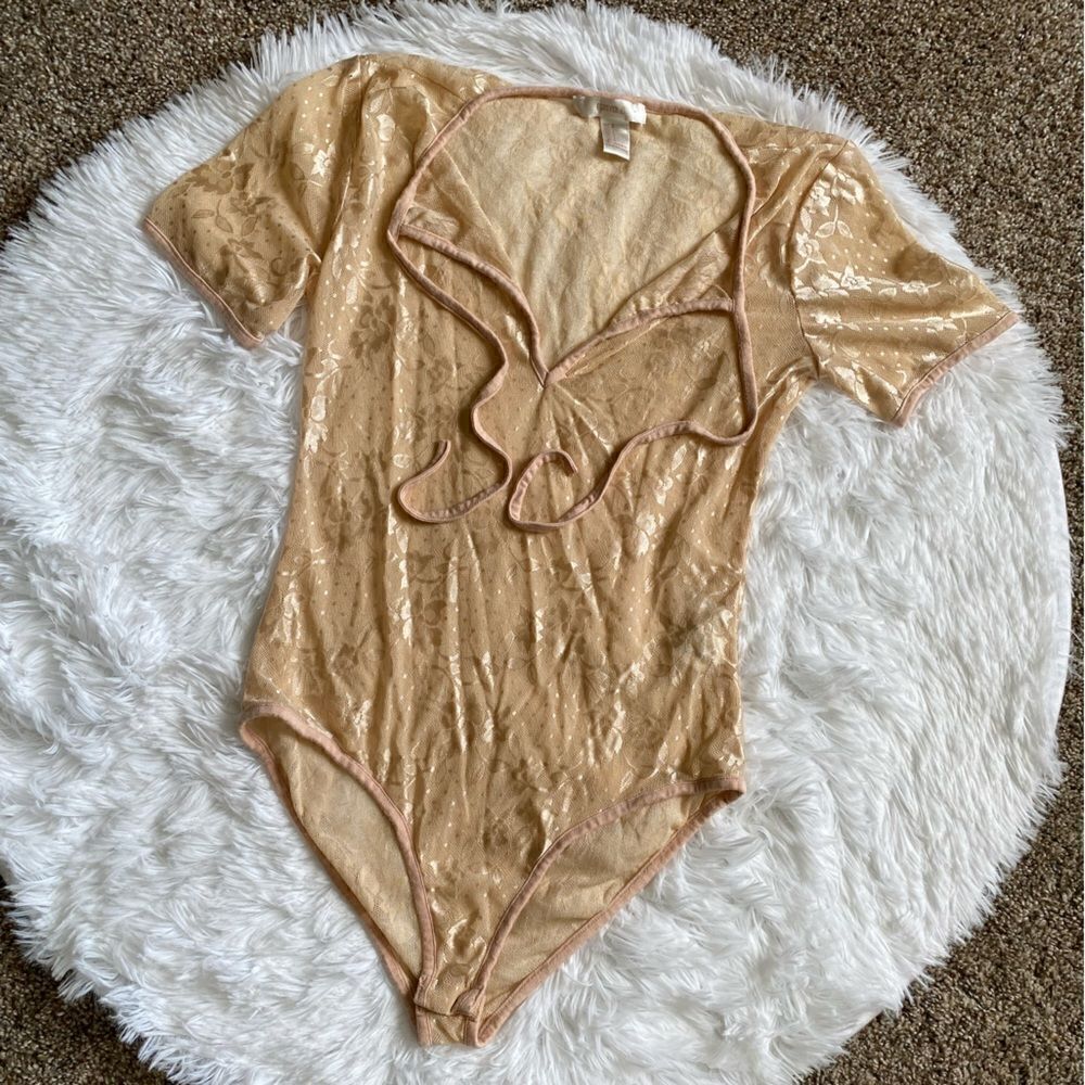 Forever‎ 21 Sheer Lace Floral Bodysuit Beige Women’s Size Small